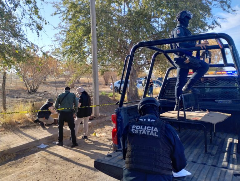 Encuentran 3 ejecutados con un radio en el pecho