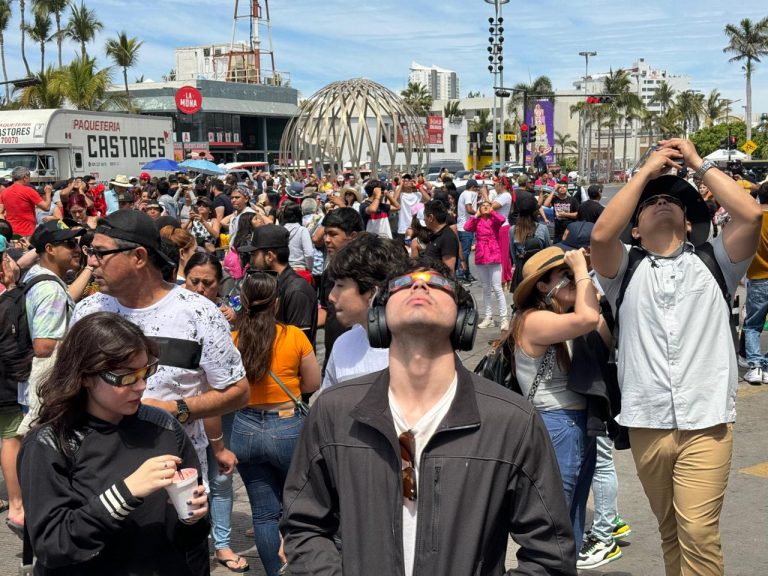 El 92% del turismo visitó Mazatlán para observar el eclipse solar