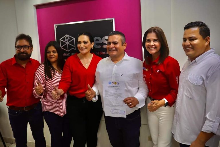 Aquí la planilla del Frente en Navolato con el Dr. Bojórquez