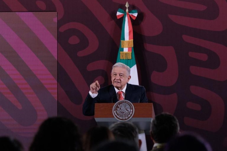 Habla AMLO de protestas de bandas en Mazatlán ¿Qué dijo?