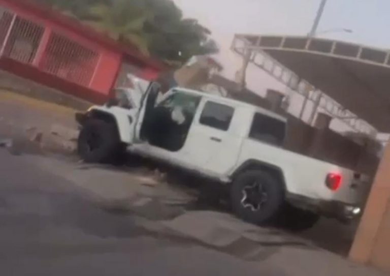 Asegura GN camioneta de lujo tras persecución en Tacuichamona