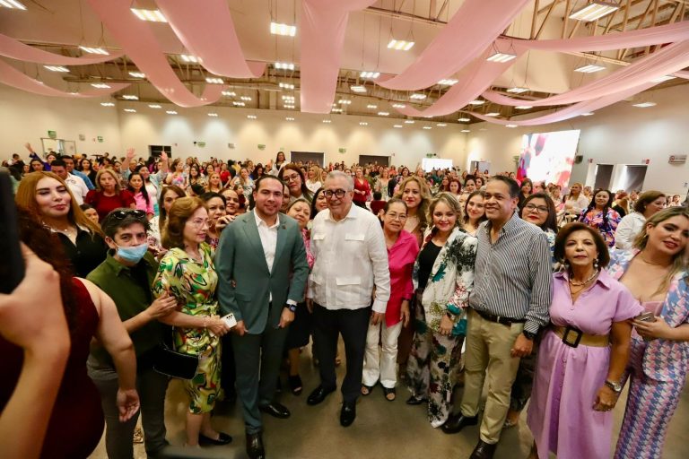 Ustedes son la mejor imagen del Gobierno: Rocha Moya a mamás