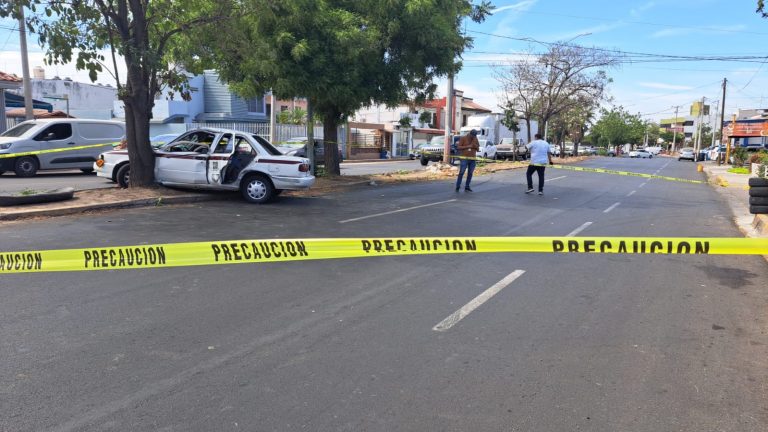 Muere a causa de un infarto cuándo conducía un taxi