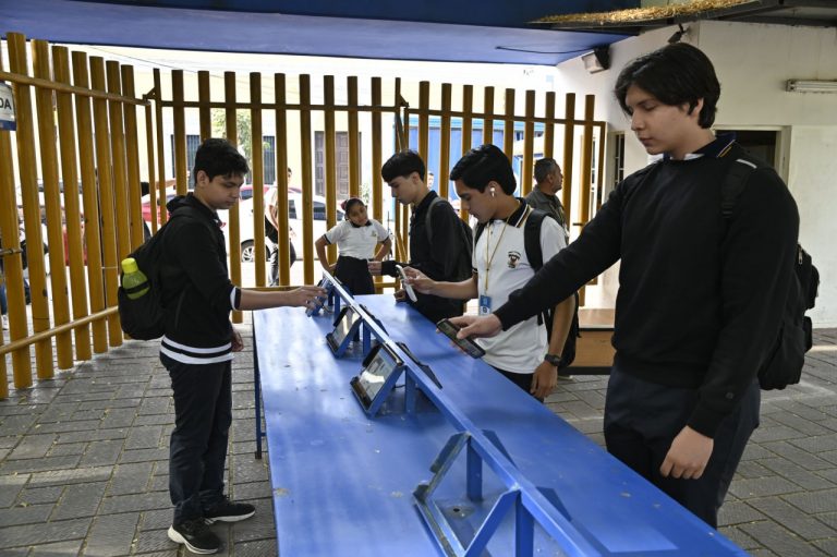 Informará prepa Central por sistema a padres entrada y salida de sus hijos