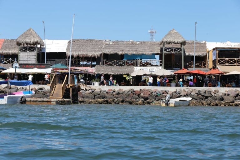 Pierde imagen original el Muelle 33 de Altata