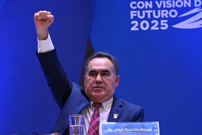 Regresa Madueña como rector de la UAS