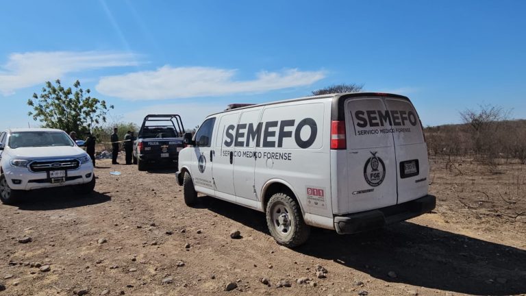 Estaba muerto en la antigua pensión de grúas en Culiacán