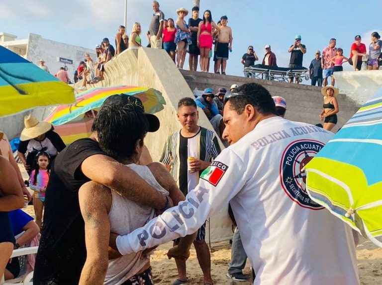 Lo rescatan del mar bajo los influjos del alcohol