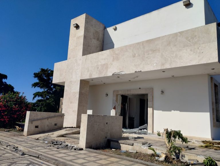 Reportan sustracción de cuerpos en capilla de Los Dámaso en Eldorado