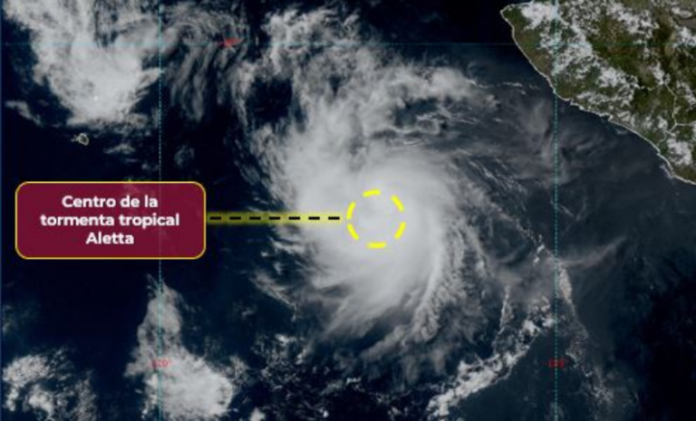 Arrecian lluvias en el Pacífico por tormenta Aletta