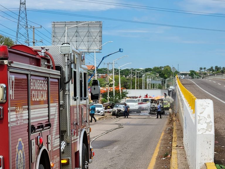 Se incendia camioneta con tanques de gas en la Obregón