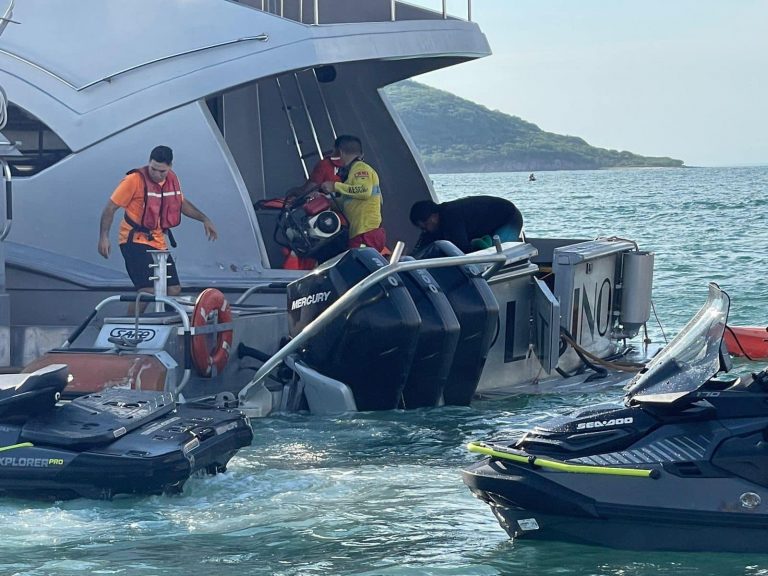 Rescatan a 6 de Culiacán al reporte hundimiento de yate en Mazatlán
