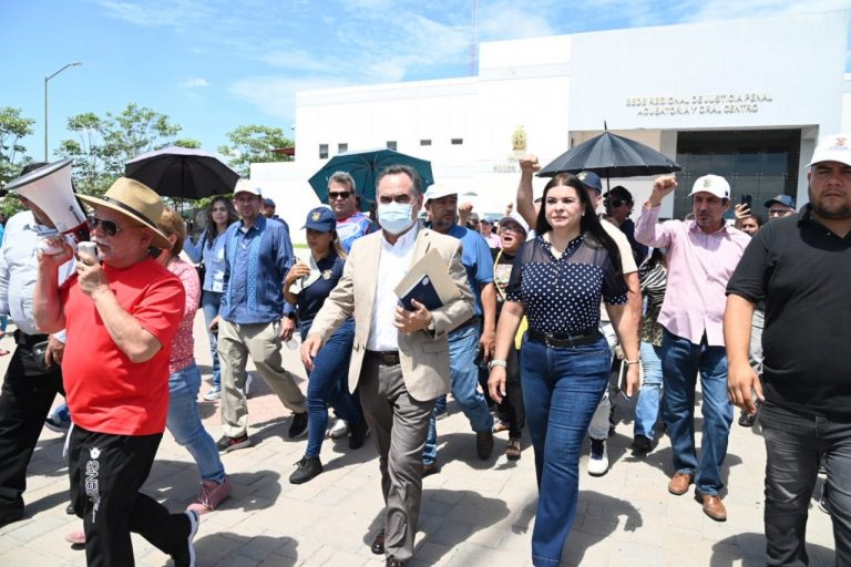 Reprograma juez audiencia a rector por salud