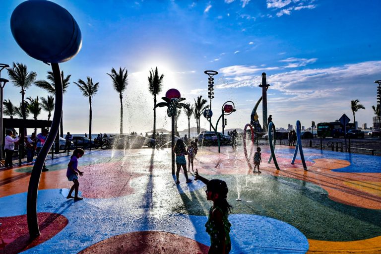 Reapertura Mazatlán Oasis Interactivo en malecón