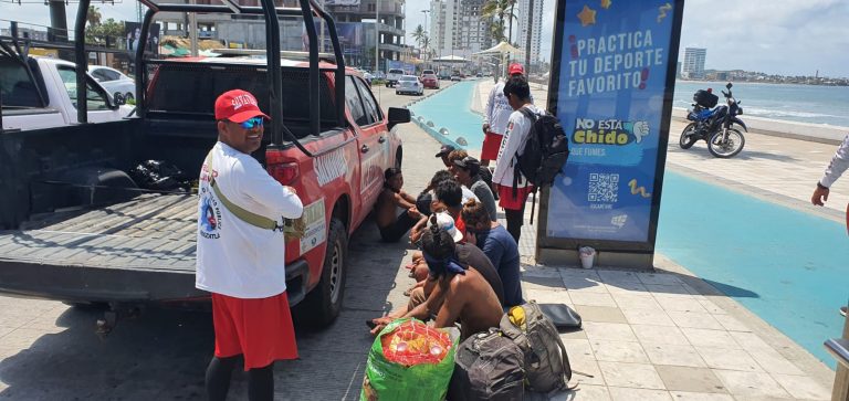 Arrestan a 10 con sustancias prohibidas y armas blancas