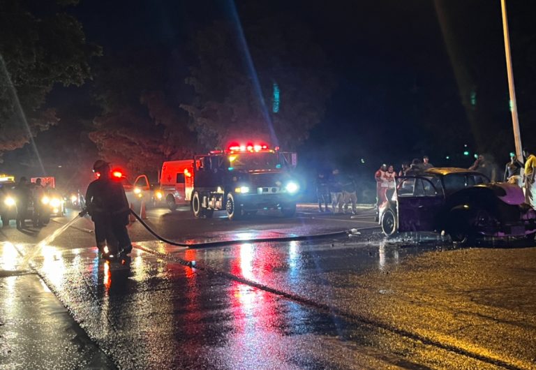 Sale ilesos de incendio en Yebavito, Navolato