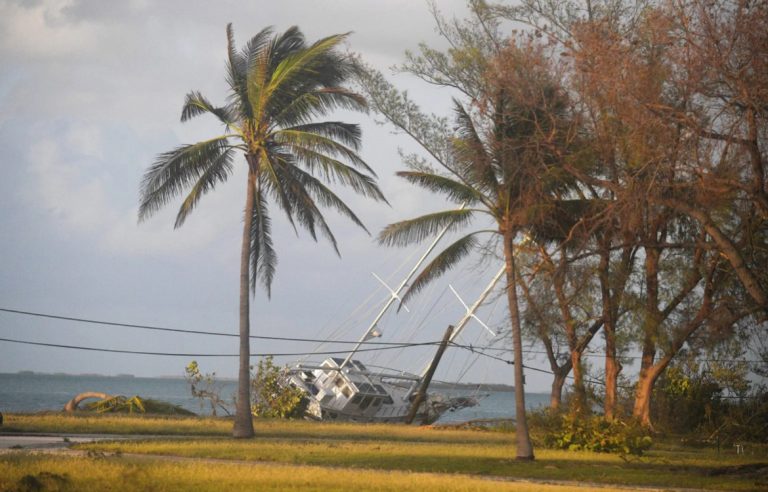 Se debilita Debby dejando un muerto en EU
