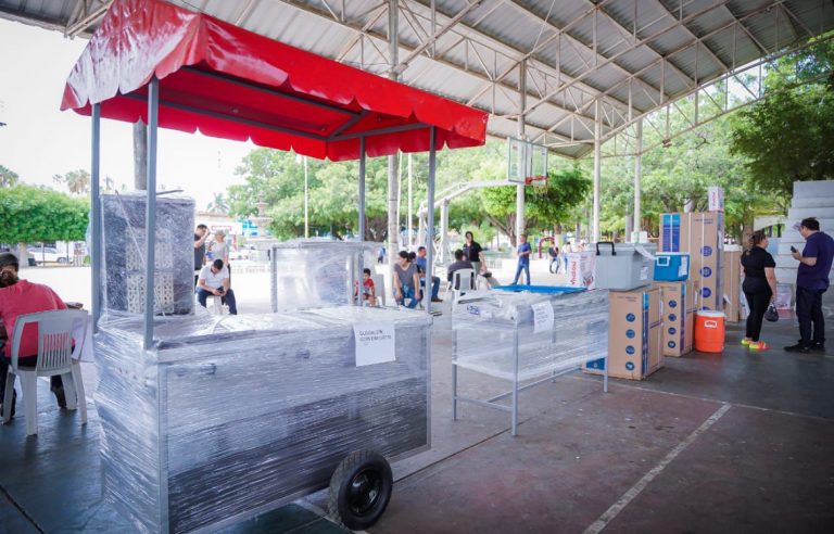 Suman casi 500 equipos a pequeños comercios de Navolato