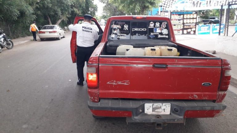 ¿Vas o vives en Navolato? Están retirando exceso en polarizado