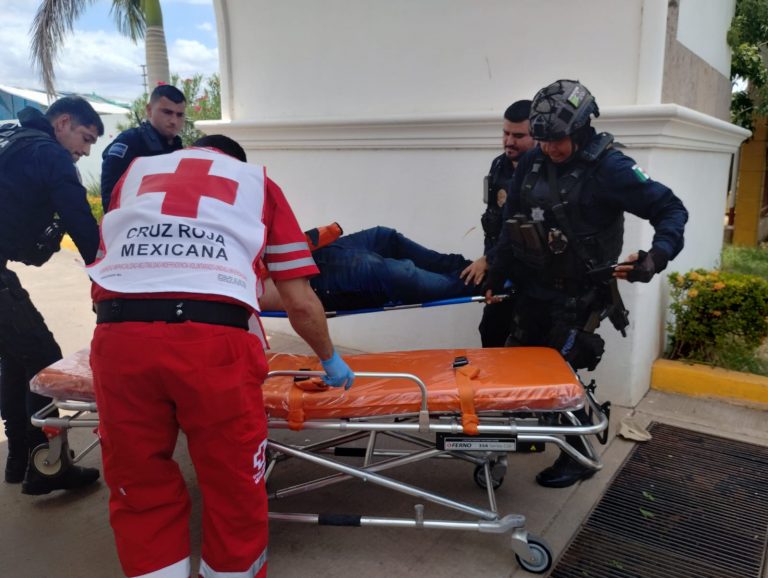 Lo balean tras ‘levantarlo’ en la salida norte