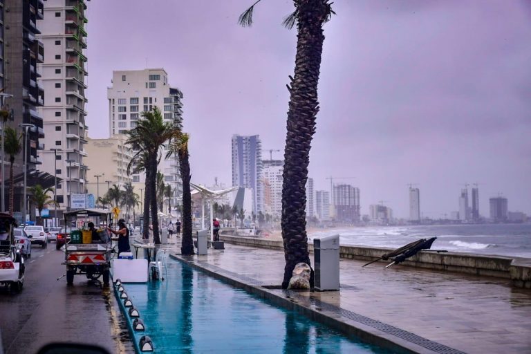 Se prevén fuertes lluvias en Sinaloa y 8 estados más