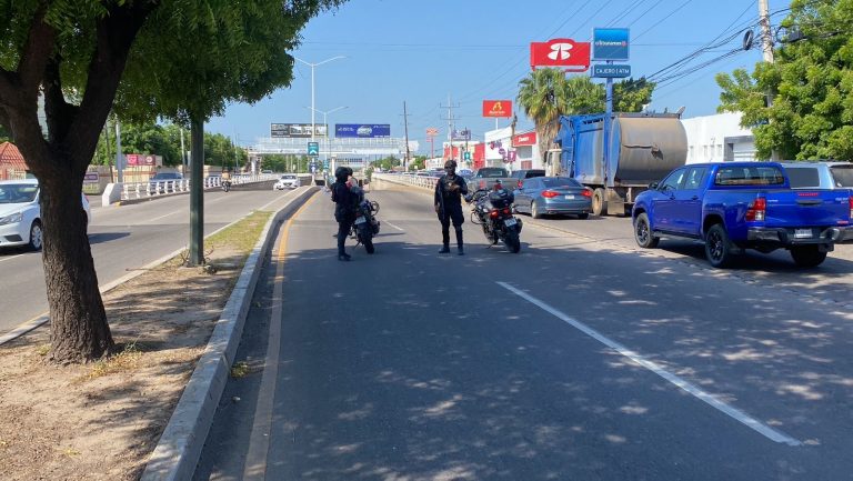 Tiran ponchallantas tras persecución en la UAdeO