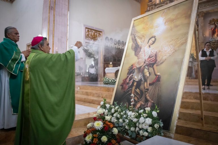 Llama Obispo a mantener la fe y esperanza