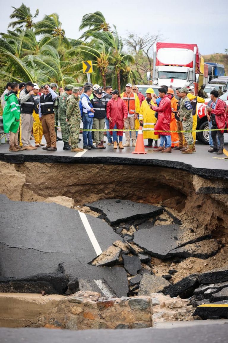Se debilita John en Guerrero, pero viene otra tormenta