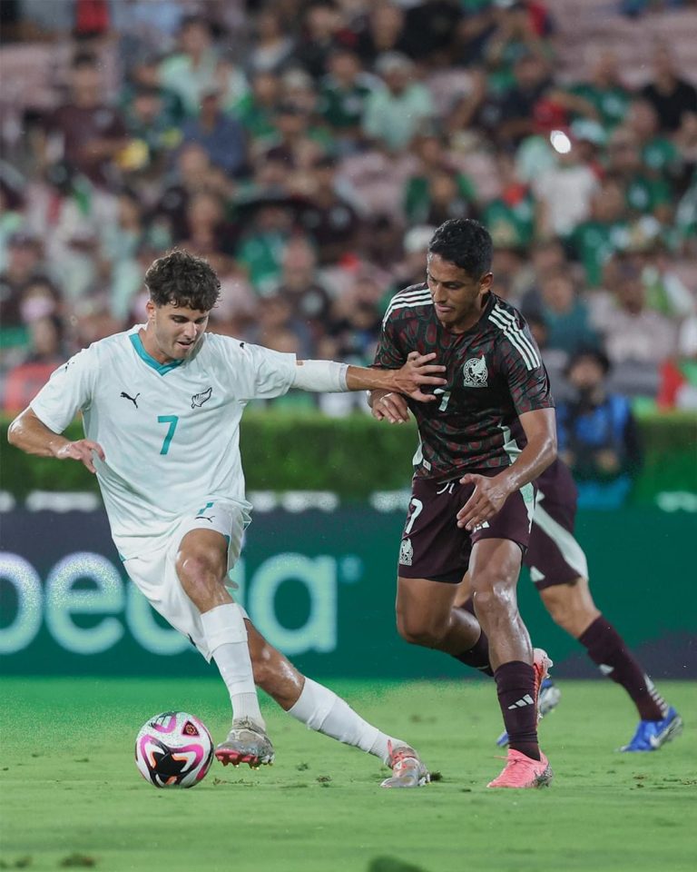 Vence México 3-0 a Nueva Zelanda ahora con Aguirre
