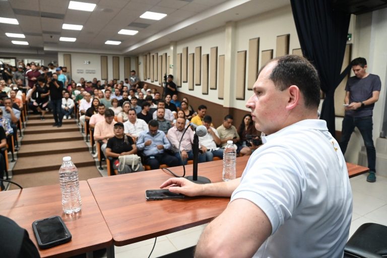 Llama UAS a diputados a rectificar sobre consulta