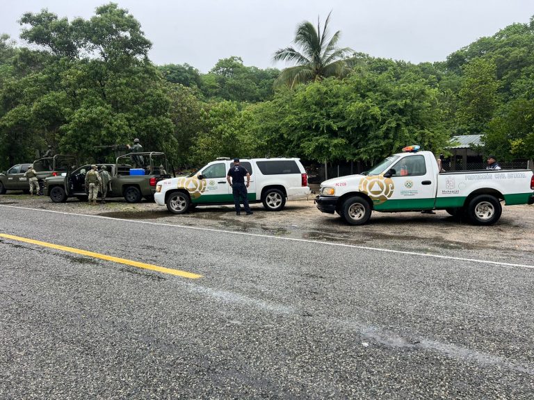 Emite Michoacán alerta roja por tormenta John