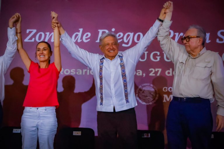 Se despide AMLO con distrito de riego en el sur