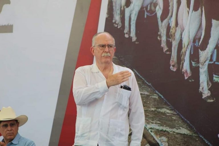 Palomea el campo al nuevo Secretario de Agricultura