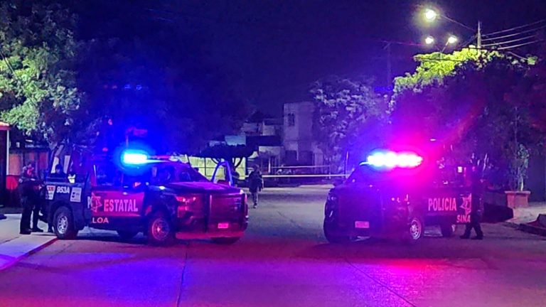 Dos autos siniestrados; no hay personas en balacera de la Aurora