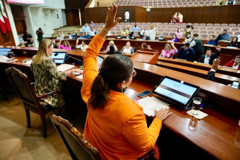 Avala Sinaloa control de vías férreas para servicio de pasaje