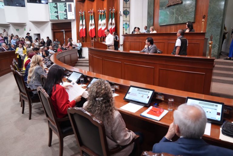 Concretan partidos reparto del Congreso