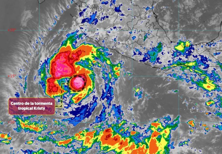 Kristy se localiza al sur de Michoacán