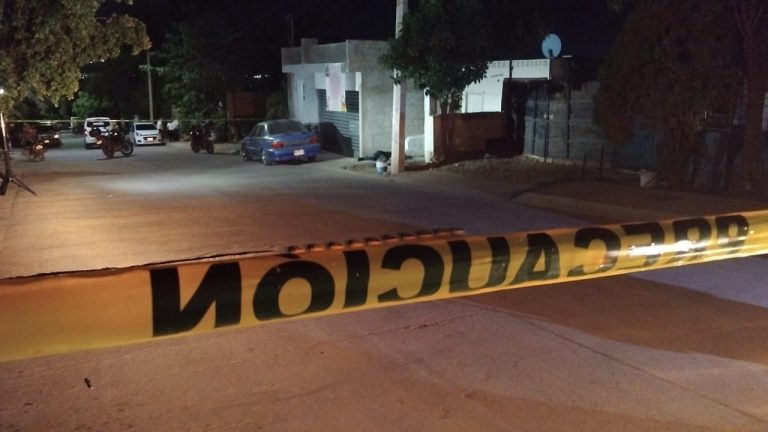 Lo ejecutan afuera de una jugada