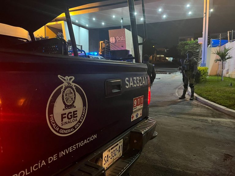 Roban 2 en moto un millón de pesos en Culiacán
