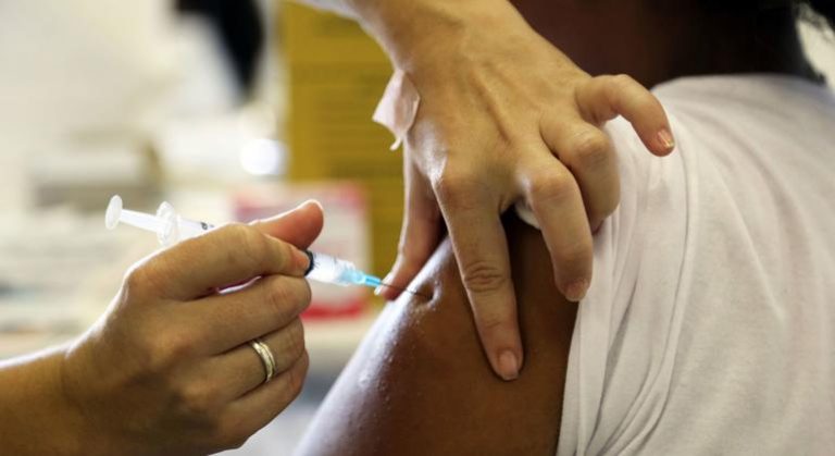 Arranca el 26 de abril vacunación, incluido VPH a niños