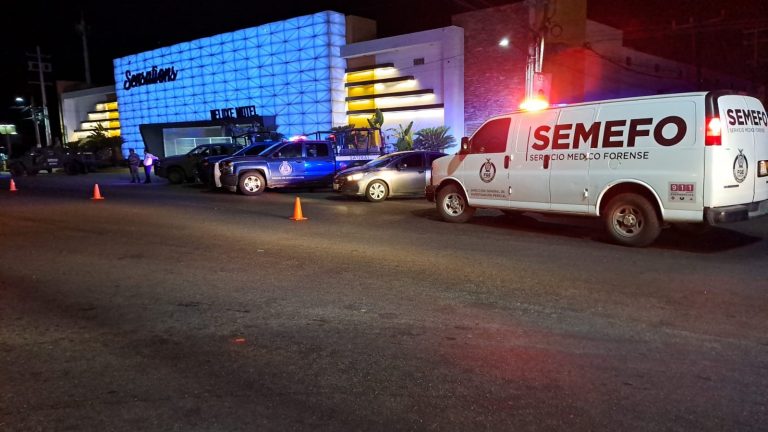 Dejan asesinados a 5 en calle de Culiacán