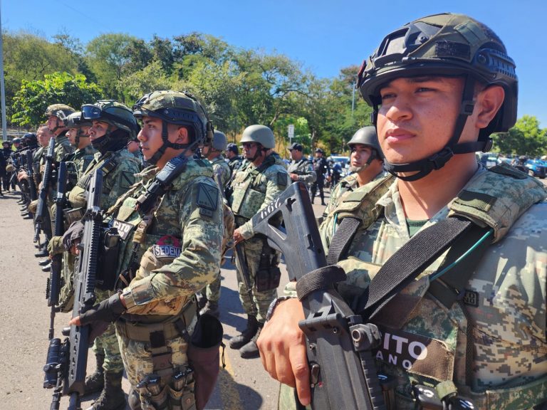 Arranca con militares operativo Halloween en Culiacán