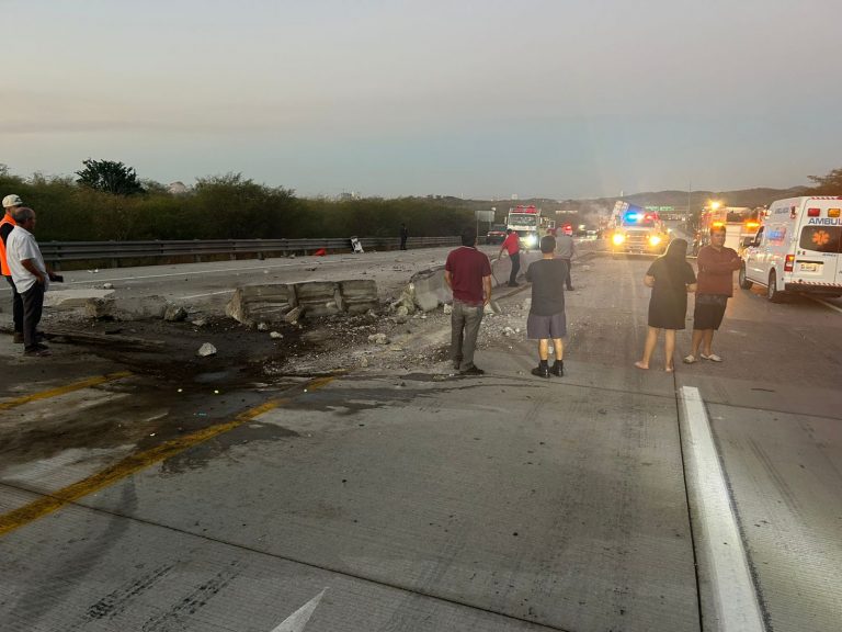 Cierran tramo de la Mazatlán-Culiacán