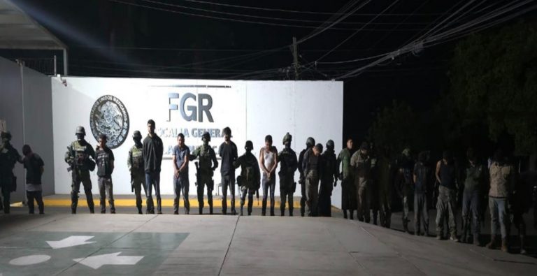 Caen 14 personas tras un operativo militar en Costa Rica