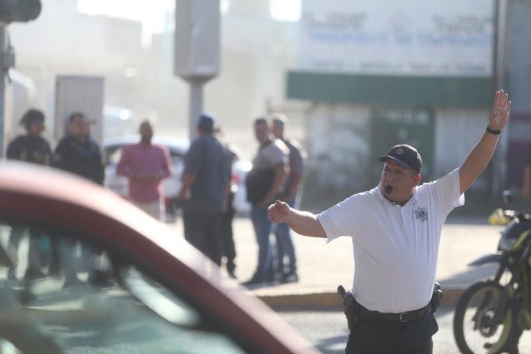 Acuerdan reactivar en Mazatlán semáforos ‘en paro’
