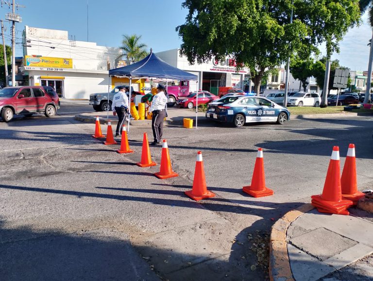 Cierran Leyva Solano, entre Serdán y Guerrero