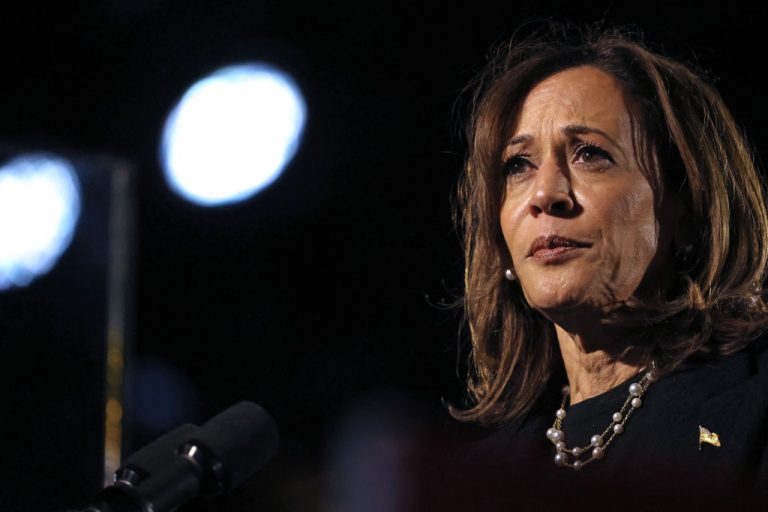Felicita Kamala Harris a Trump