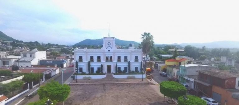 Se queda Ayuntamiento de El Rosario sin presidenta