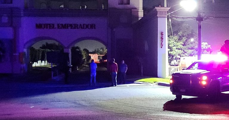Queman recepción de motel al sur de Culiacán