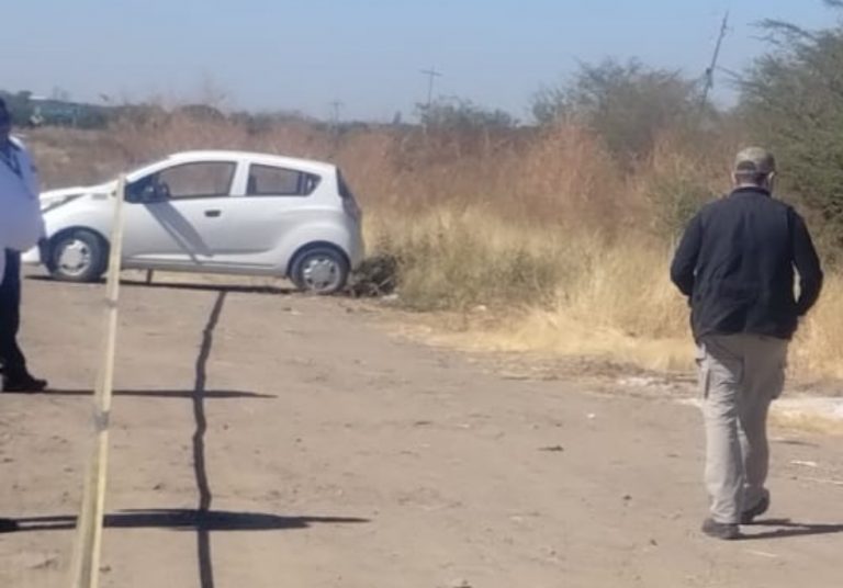 Hallan 2 cuerpos con disparos junto a cementerio en Carrizalejo